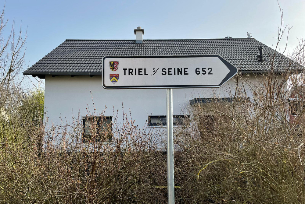 bank-2021_Schild Triel